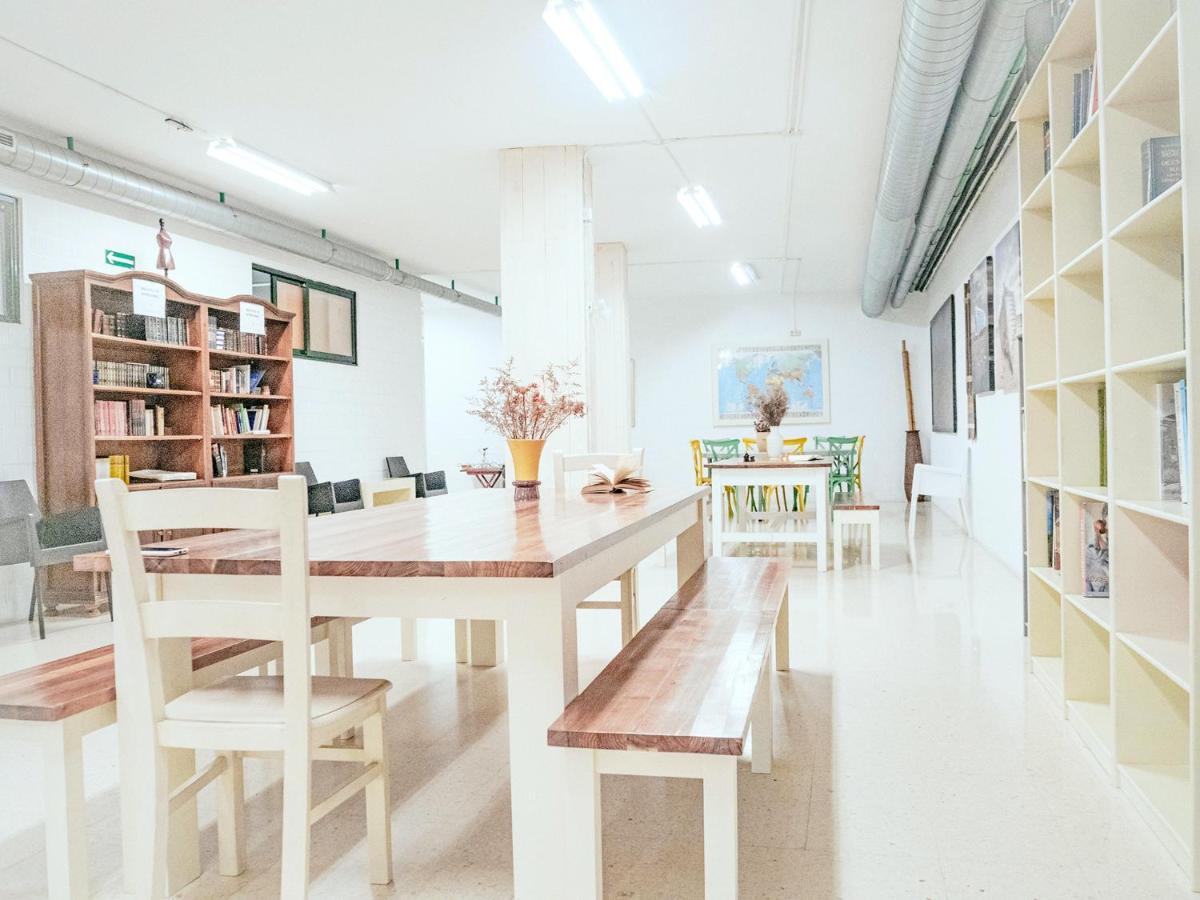 Albergue Aloxa Hostel بونتيفيذرا المظهر الخارجي الصورة